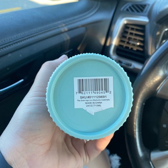 NEW Starbucks US 2021 Matte Mint Green Studded
Bling Venti Tumbler - Picture 4 of 6